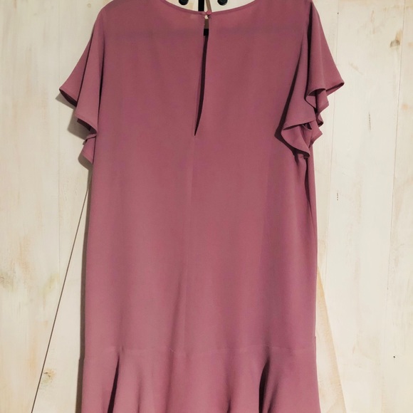 🌸 Leith Flutter Dress 🌸 - Picture 4 of 4